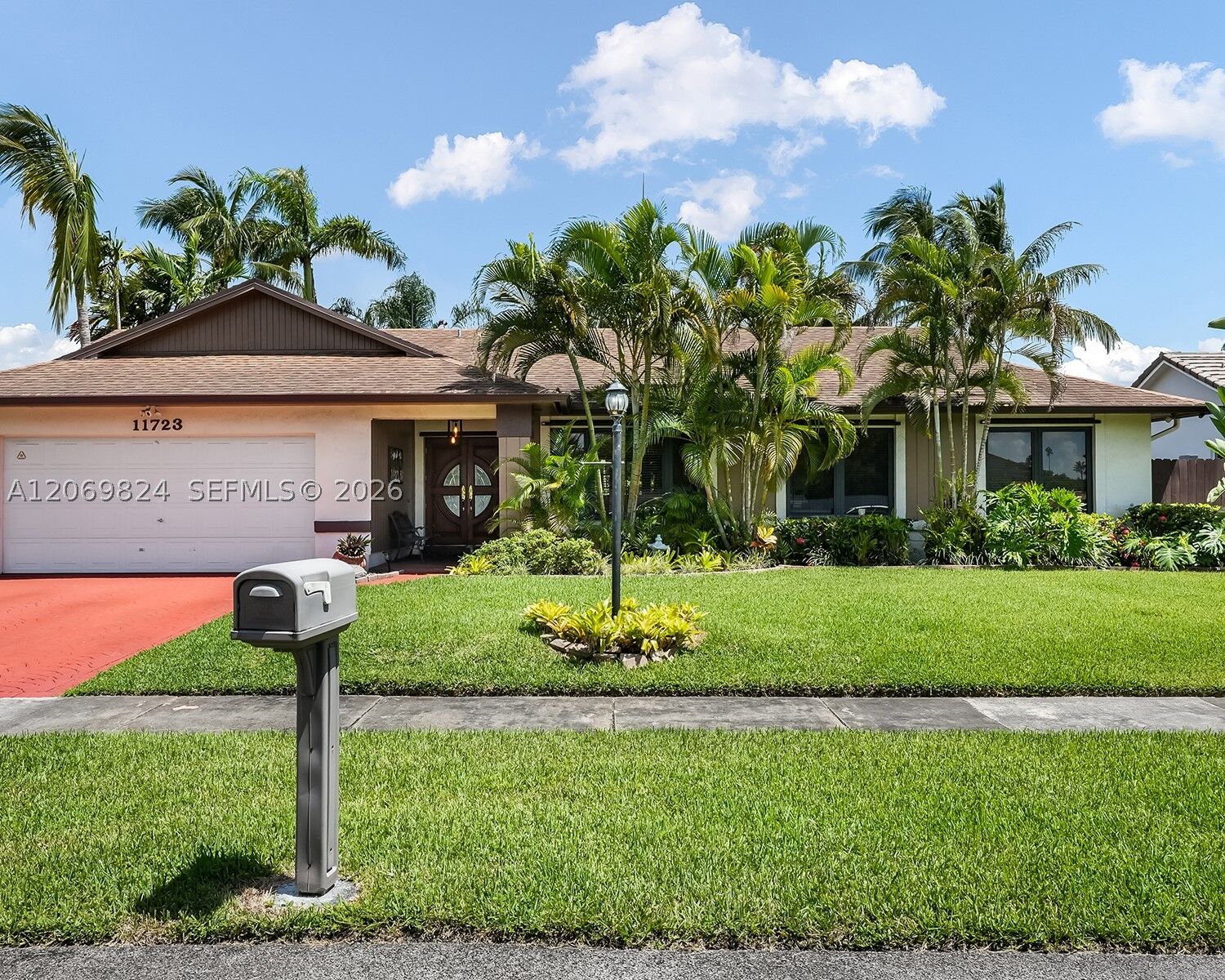Property Photo: 11723 SW 95th Ter FL 33186