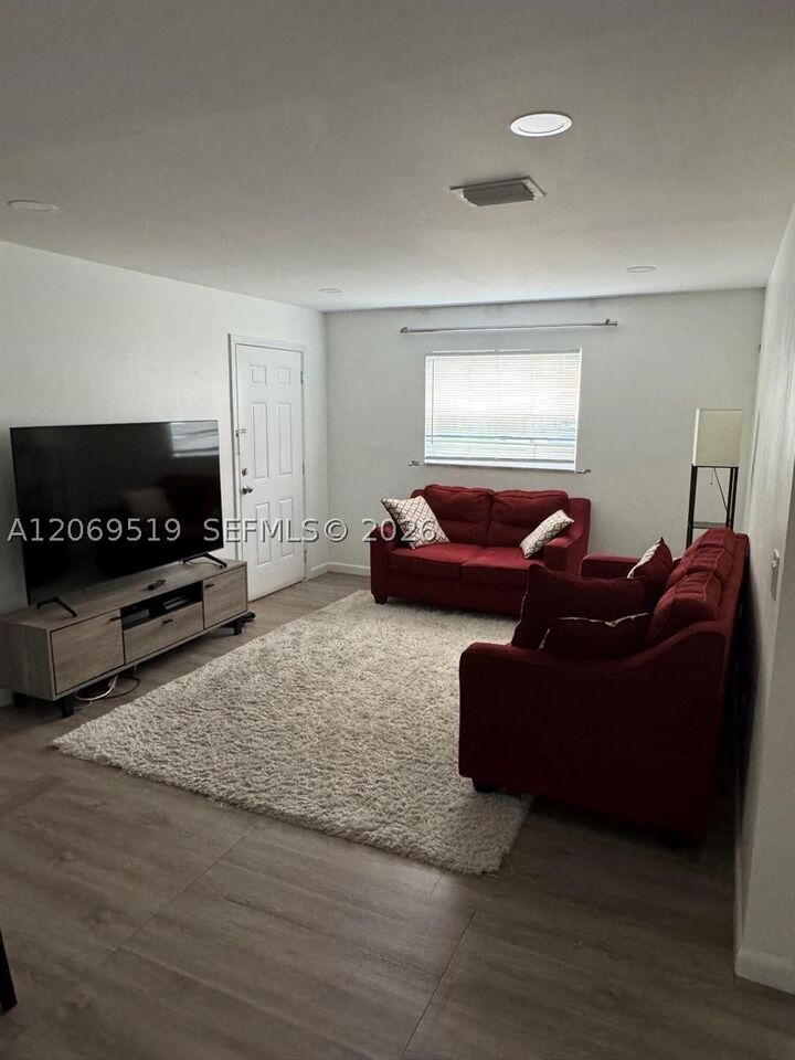 Property Photo:  1281 W 35th St  FL 33404 