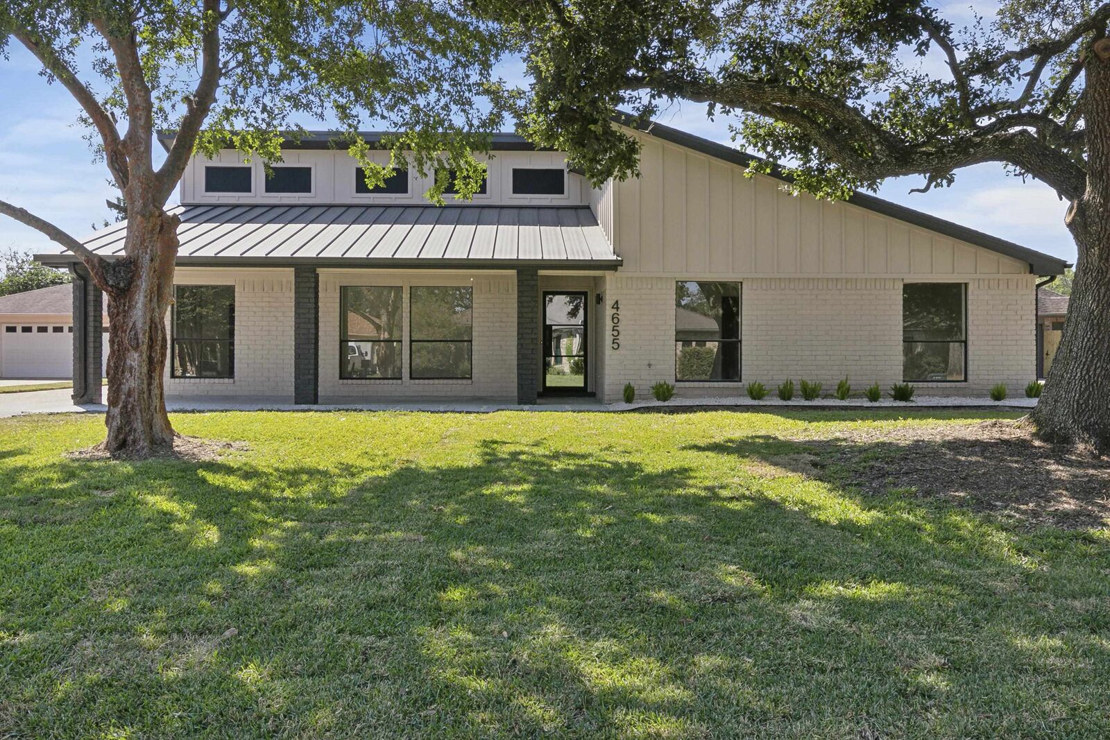 Property Photo: 4655 Monticello St TX 77706