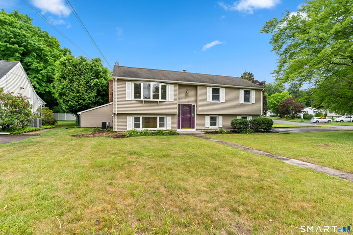 Property Photo:  40 Woodside Lane  CT 06062 