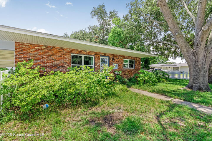 Property Photo:  967 Hunter Park Place  FL 32780 
