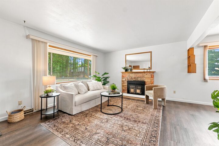 Property Photo: 703 N 2nd St WA 99173