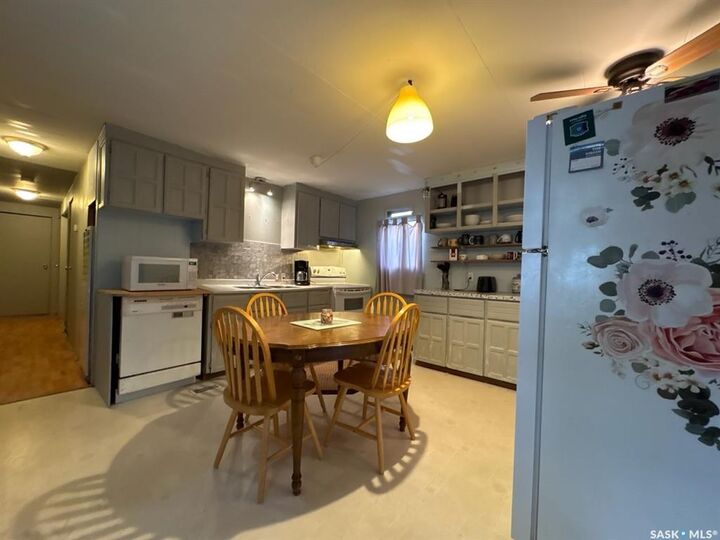 Property Photo:  76 Spruce Street  SK S0H 0S0 