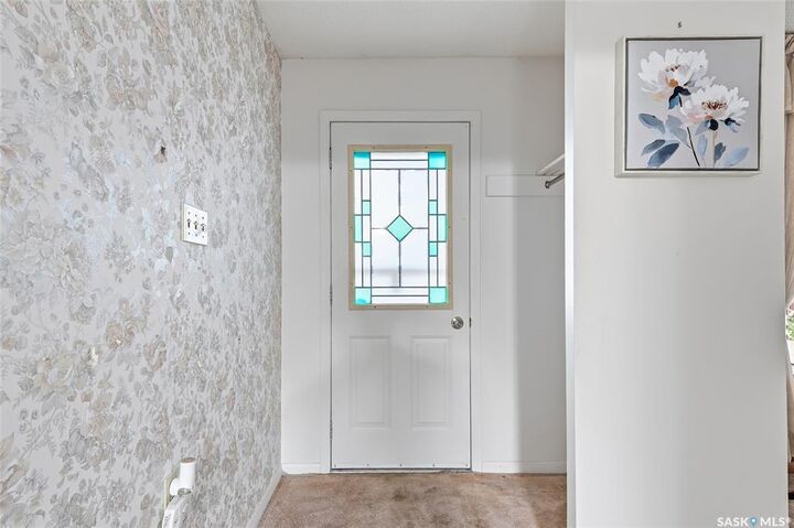 Property Photo: 910 T Avenue N SK S7L 3C1