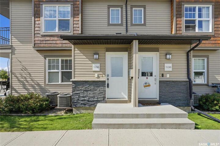 Property Photo: 2315 McClocklin Road 106 SK S7R 0K8