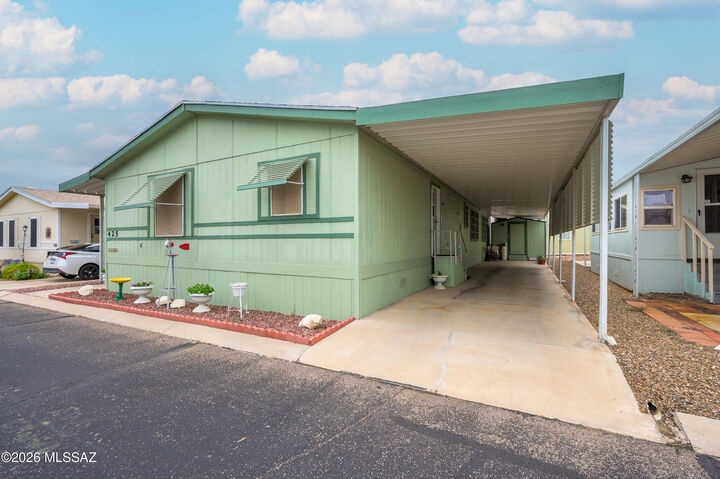 Property Photo: 8401 S Kolb Road 425 AZ 85756