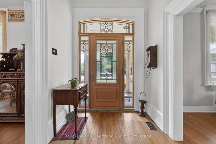 Property Photo: 638 Havelock Street ON N0G 2H0