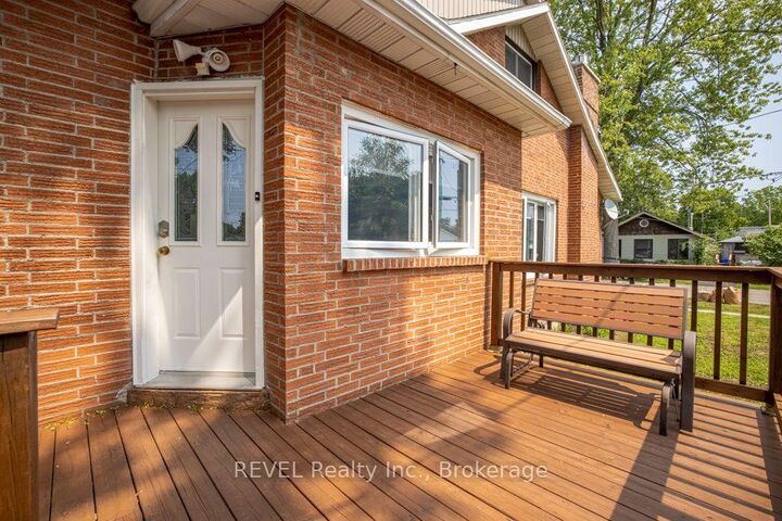 Property Photo: 353 Oakwood Avenue ON L0S 1B0