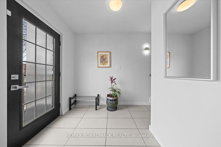 Property Photo:  154 Duford Street  ON K1L 6Z7 