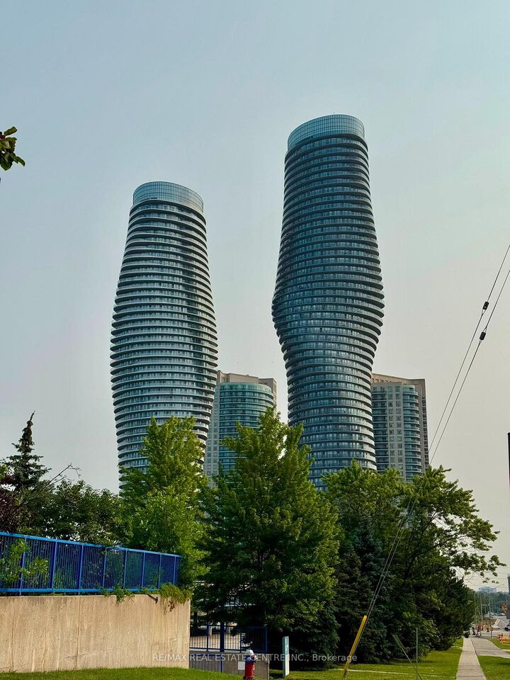 Property Photo: 50 Absolute Avenue 802 ON L4Z 0A8