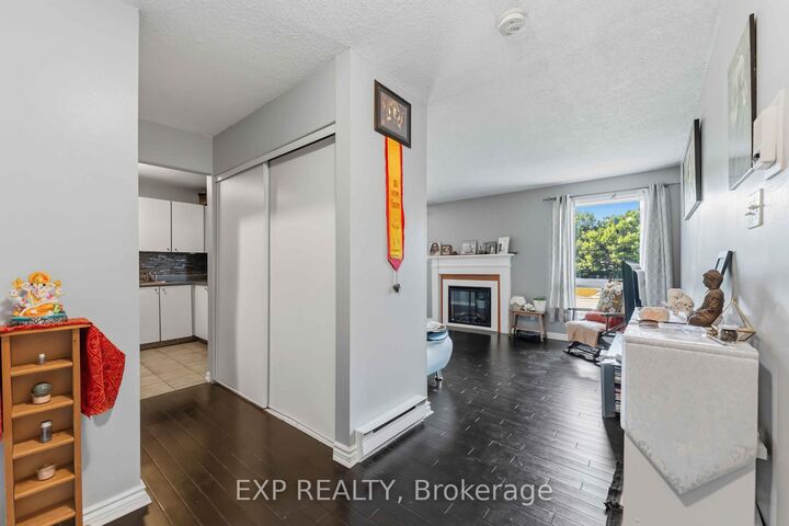 Property Photo: 320 Fenerty Court 2 ON K2L 3A8