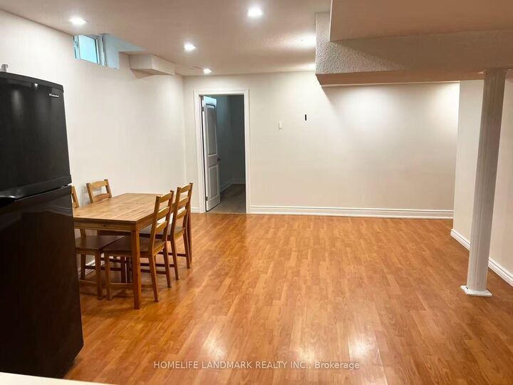 Property Photo: 17 Ferncliffe Crescent Basement ON L3S 4N9