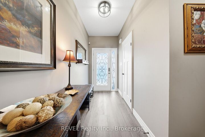 Property Photo: 38 Dennis Drive ON L0R 2A0