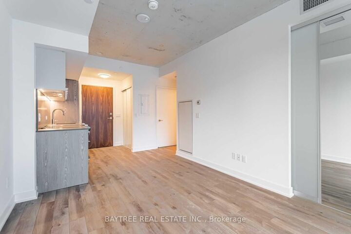 Property Photo: 30 Baseball Place 914 ON M4M 0E8