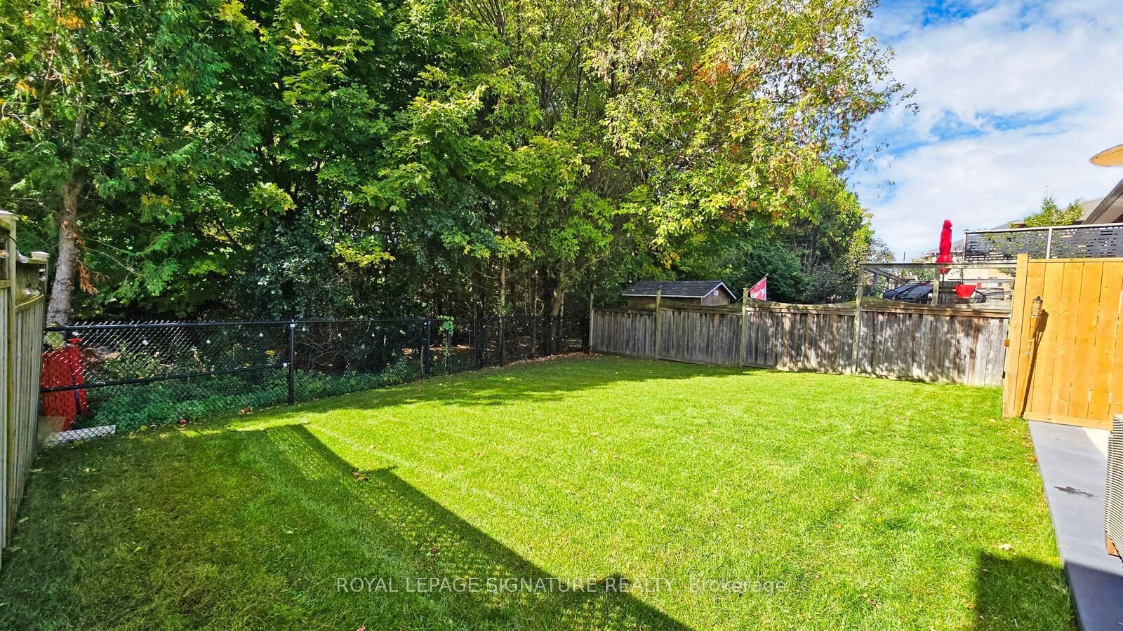 Property Photo:  75 Canoe Court  ON L4E 3Y2 