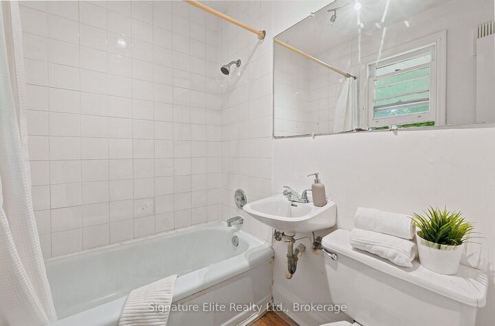 Property Photo: 76 Harewood Avenue ON M1M 2R3