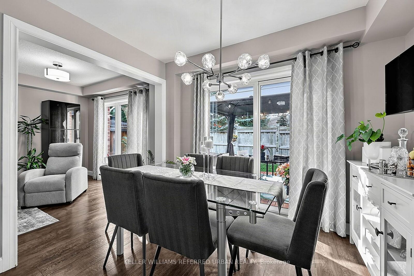Property Photo:  430 Mapleview Drive E 23  ON L4M 4S7 