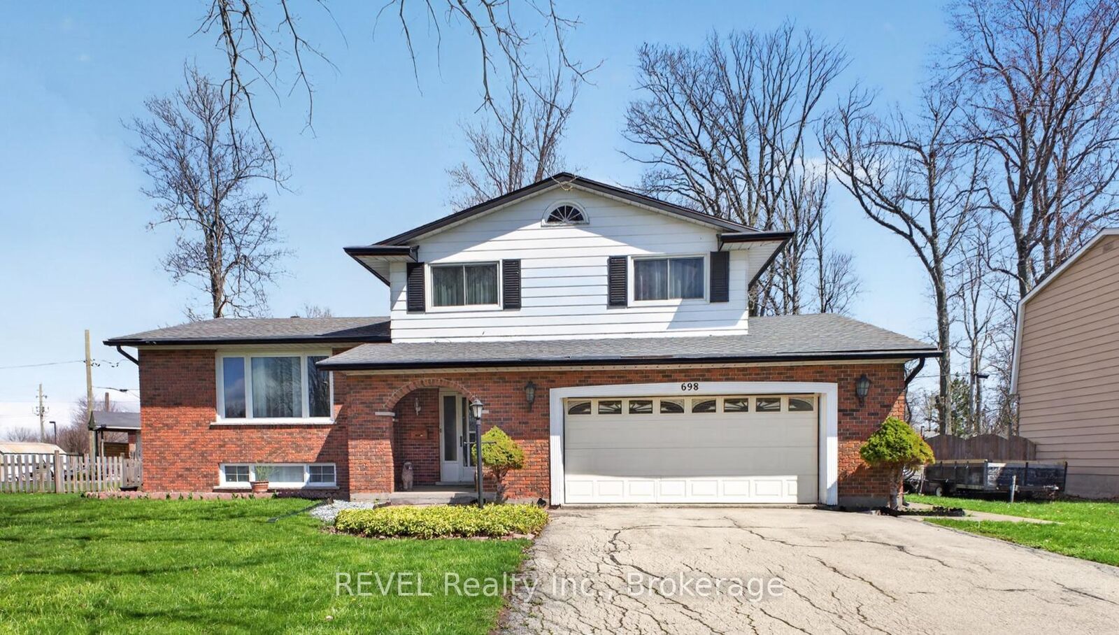 Property Photo:  698 Daytona Drive  ON L2A 4Z6 