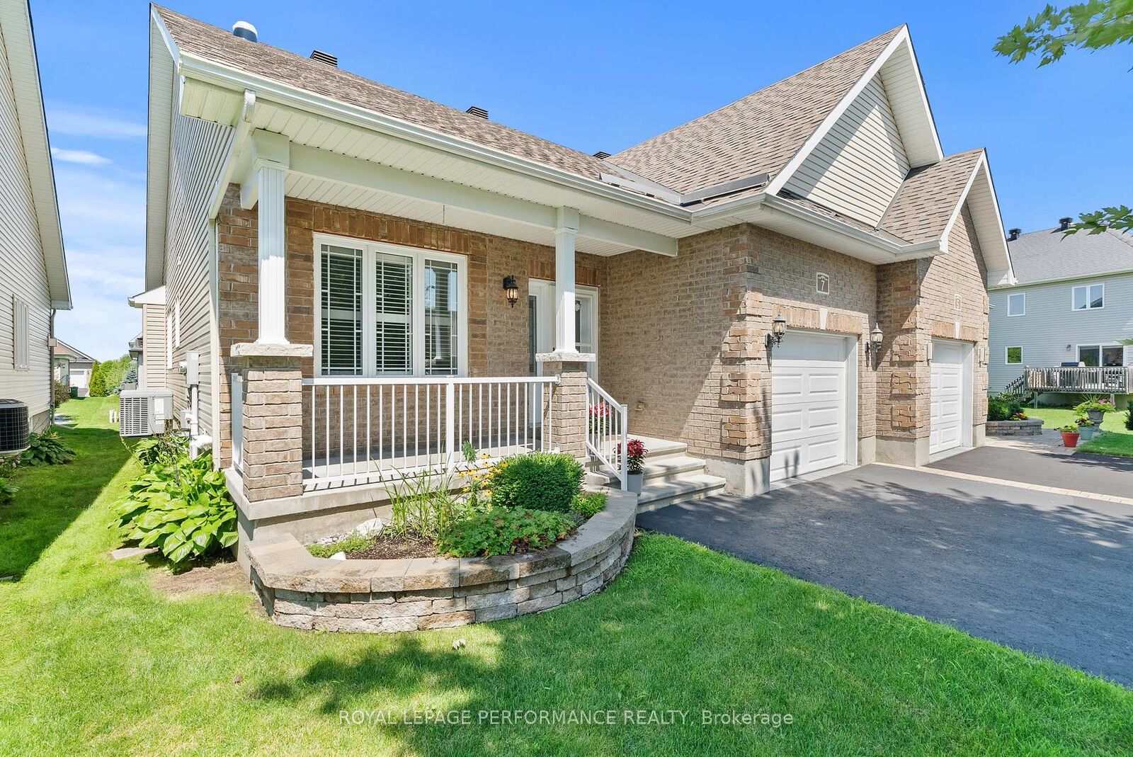 Property Photo: 7 Abbey Crescent ON K4R 0B5