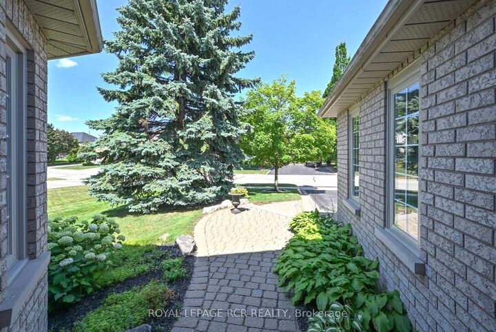Property Photo: 908 Schaeffer Outlook ON L3X 1V9