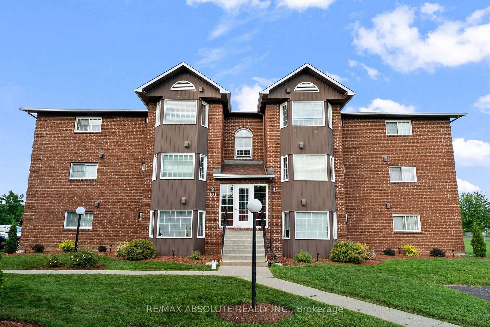 Property Photo:  89 Edey Street 3B  ON K7S 1B9 