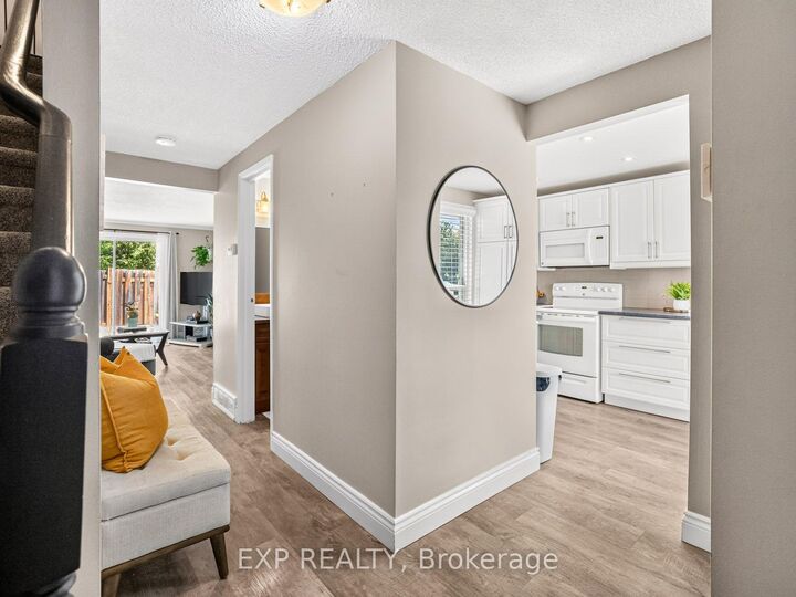 Property Photo:  242 Lakeport Road 32  ON L2N 6V2 