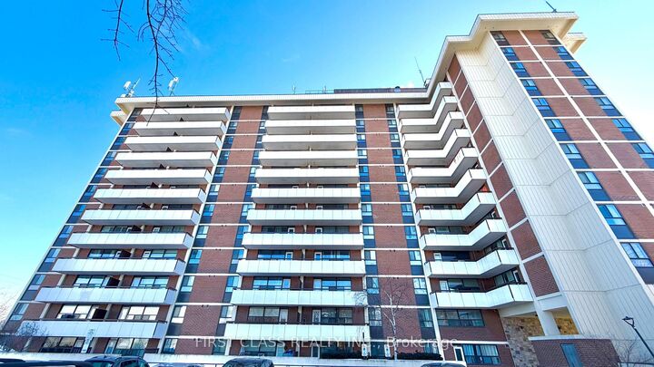 541 Blackthorn Avenue 1415 — photo 1