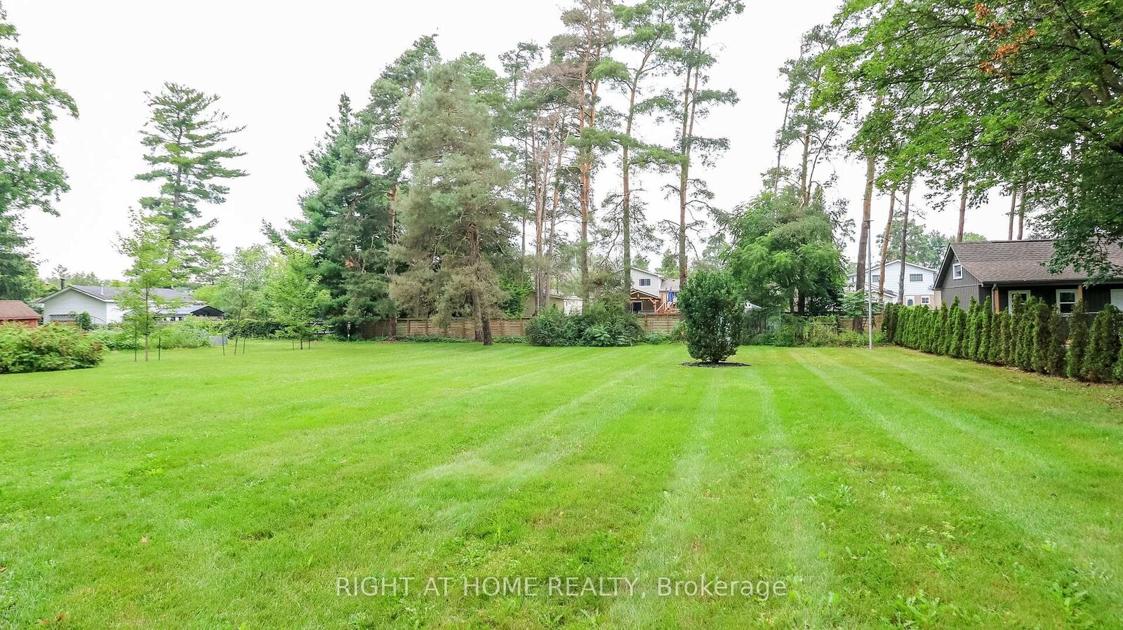 Property Photo: 8 Sunset Street ON L9N 1H4