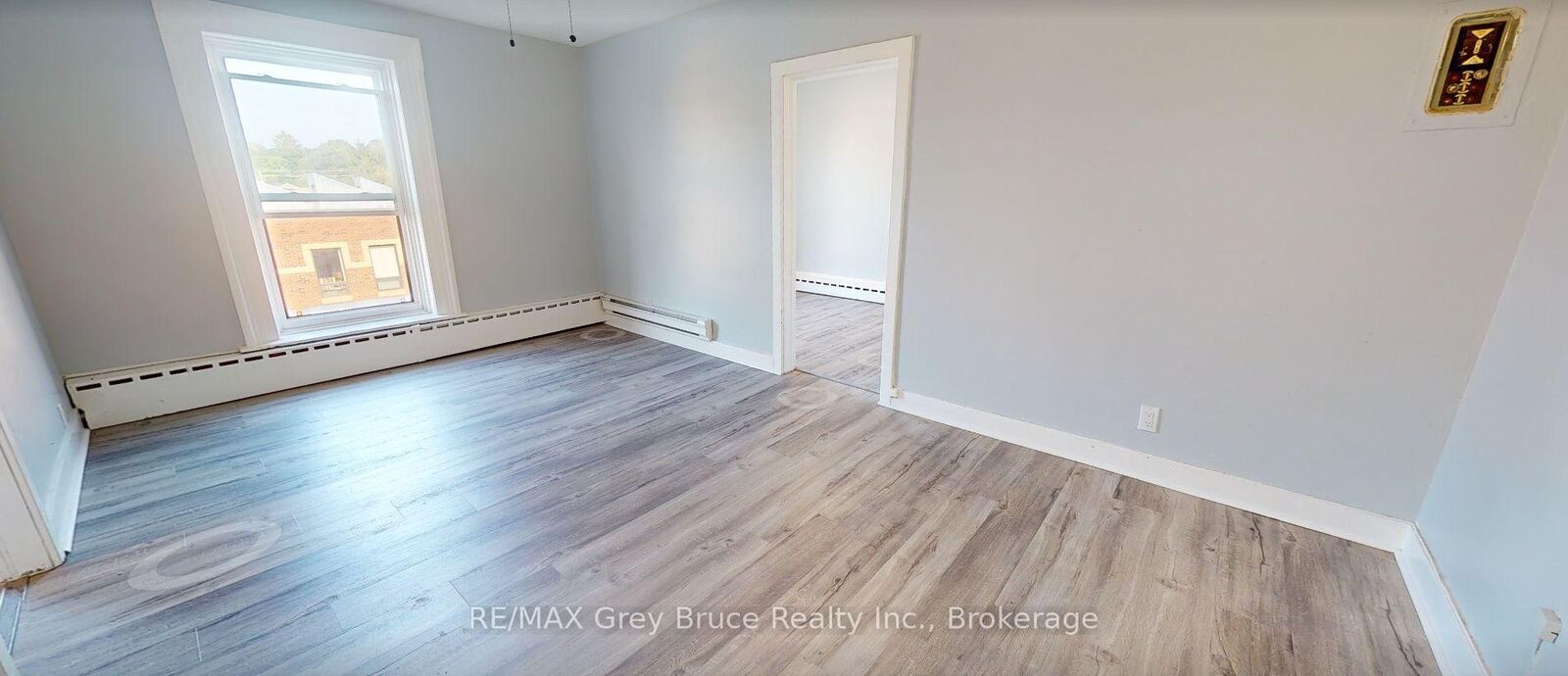 Property Photo:  844 2nd Avenue E 6  ON N4K 2H3 