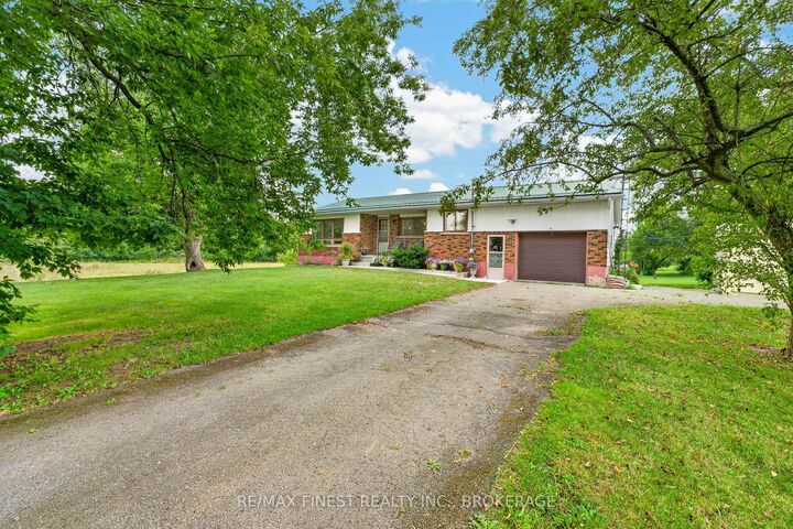 Property Photo: 607 Fitchett Road ON K7R 3K8