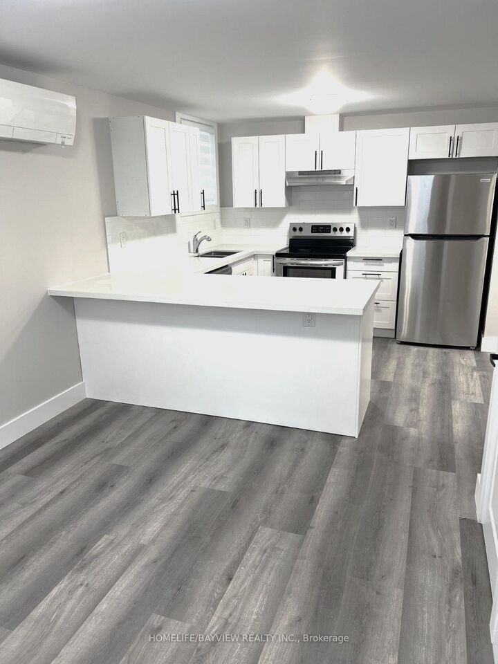 Property Photo:  162 Penetanguishene Road Bsmnt  ON L4M 7C3 