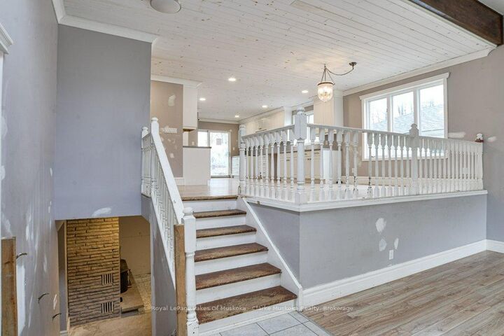 Property Photo:  8 Edna Street  ON L3V 6G4 
