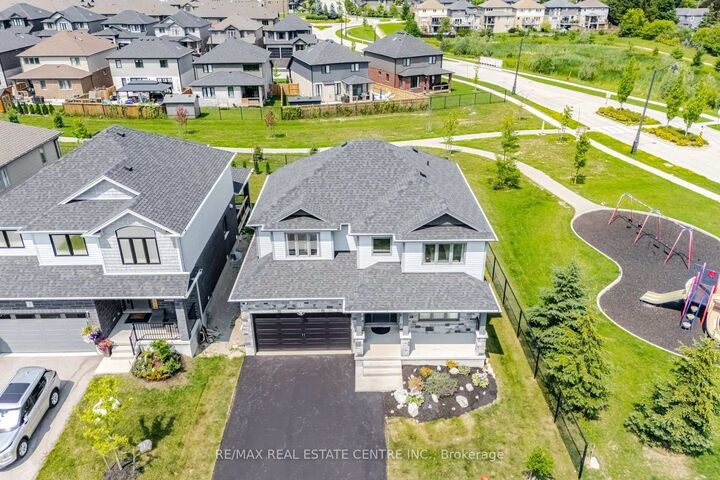 1 Grundy Crescent — photo 1