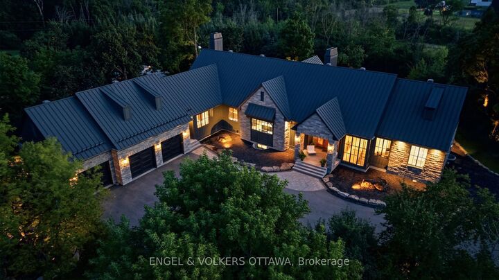 Property Photo: 1547 John Quinn Road ON K4P 1J7