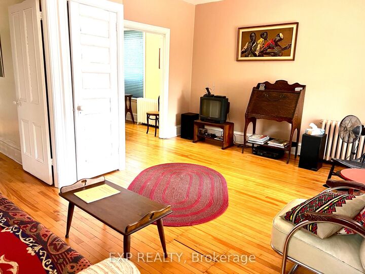 Property Photo: 107 Spadina Avenue ON K1Y 2B9