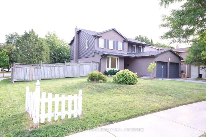 Property Photo: 6320 Millers Grove ON L5N 3H7