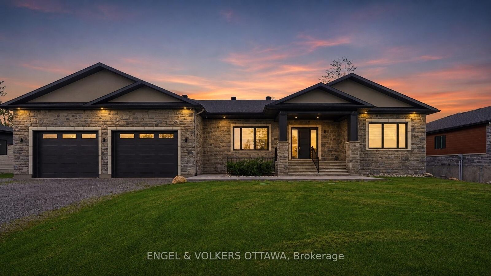 Property Photo: 517-517B Shoreway Drive ON K4P 0G3