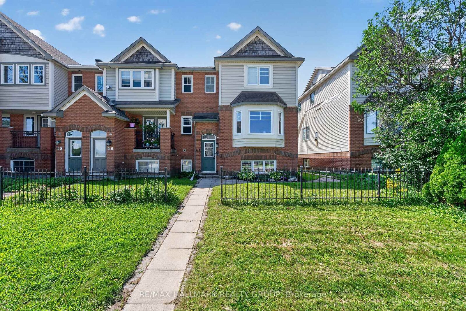 Property Photo:  44 Centrepointe Drive  ON K2G 6J5 