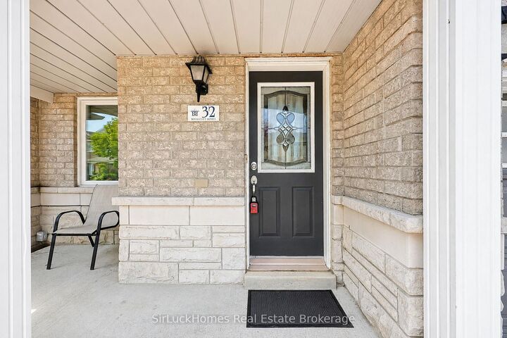 32 Polar Bear Place — photo 1