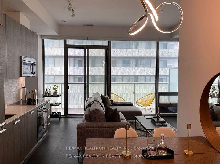 Property Photo: 50 Charles Street E 4904 ON M4Y 1T1