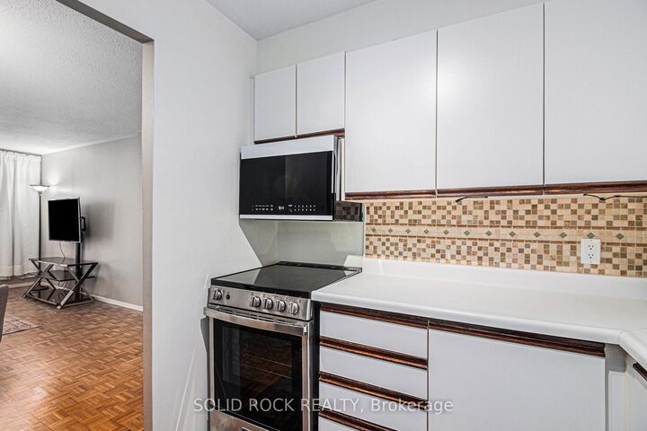 Property Photo:  475 Laurier Avenue W 1204  ON K1R 7X1 