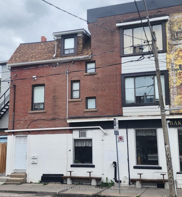 Property Photo:  488 Logan Avenue  ON M4M 1Y5 