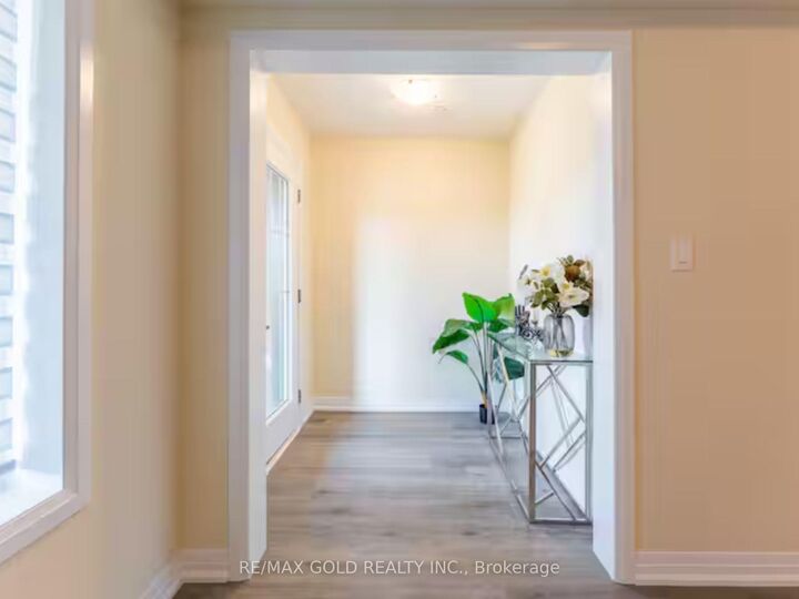 Property Photo: 185 Bedrock Drive 13 ON L8J 0M5