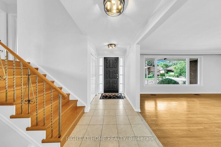 Property Photo: 88 Peckham Avenue ON M2R 2V5