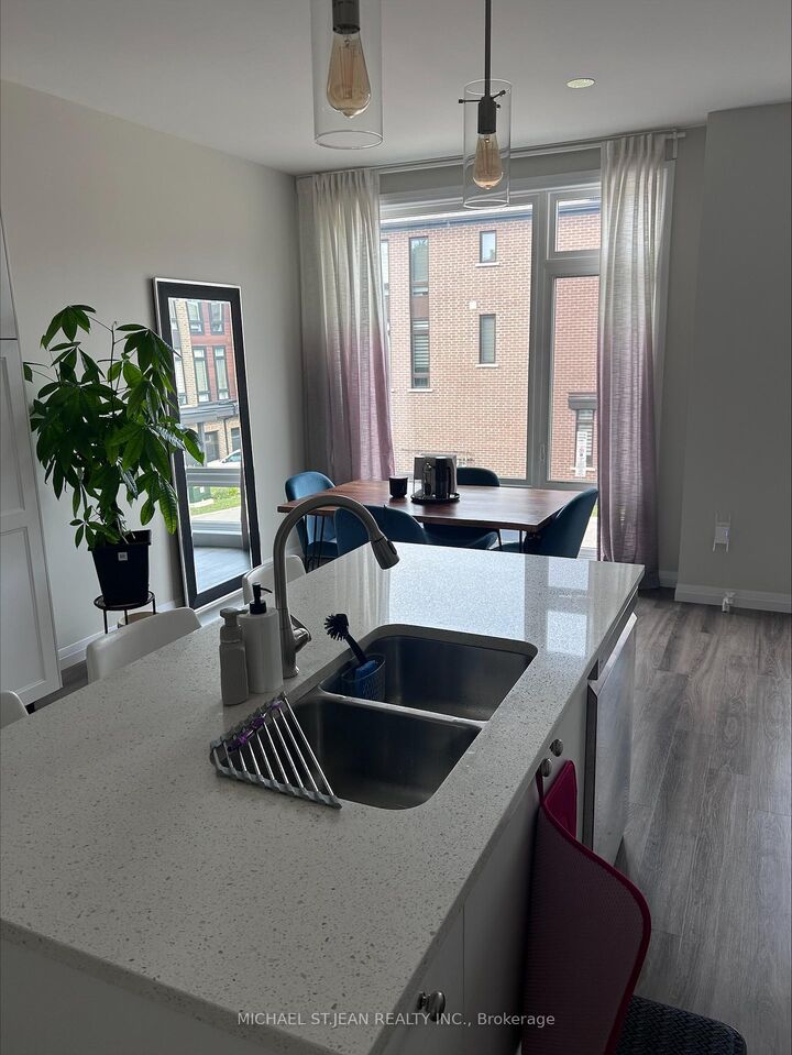 Property Photo: 270 Melvin Avenue 20 ON L8H 0B4