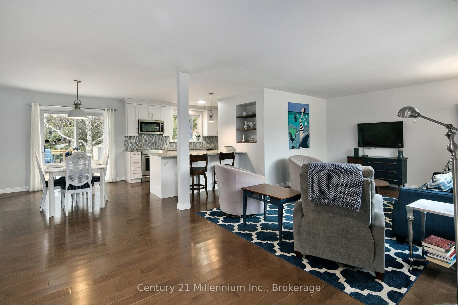 Property Photo: 142 Arthur Street E ON N0H 2P0