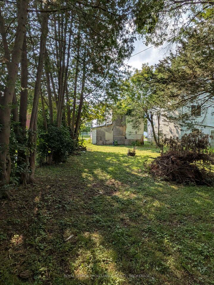 Property Photo: 43 Portsmouth Avenue ON K7M 1V3