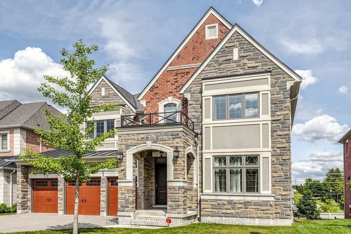 Property Photo: 62 Ridgepoint Road ON L4H 4T4