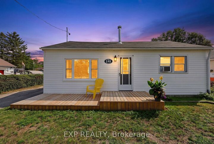 Property Photo:  148 Queen Street  ON L0M 1B0 