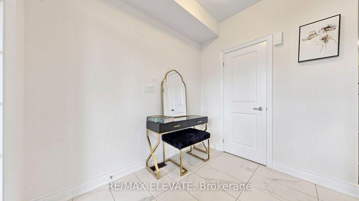 Property Photo: 265 Kirkham Drive ON L3S 0A9